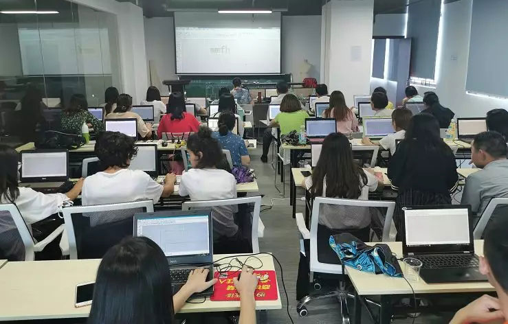 富怡服裝/繡花CAD/CAM技術培訓 富怡服裝/繡花CAD/CAM技術培訓現場2.jpg