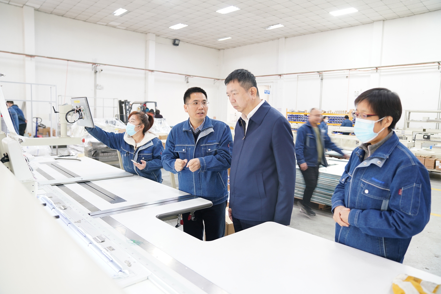 中縫協(xié)楊曉京理事長(zhǎng)一行蒞臨富怡考察調(diào)研！